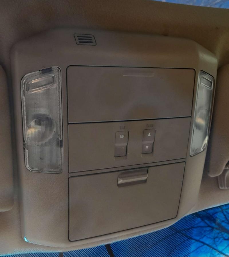 2008 Toyota Sequoia Front Console