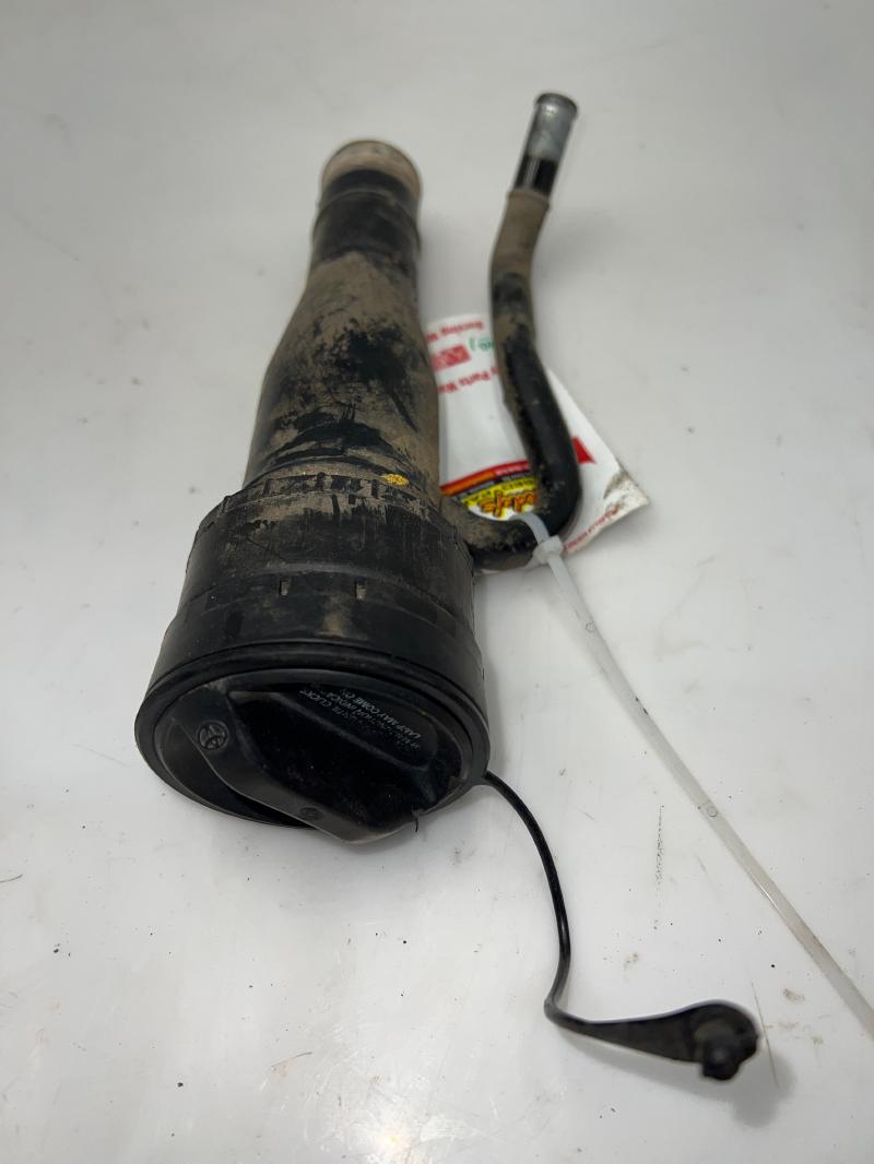 2000 - 2002 Toyota Tundra Fuel Filler Neck Assembly OEM 772010C010