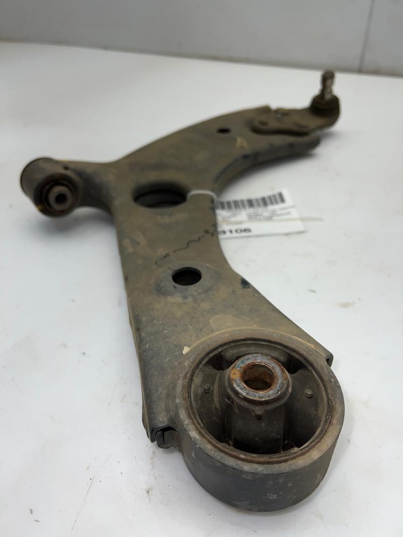 2016 - 2020 Kia Sorento Front Lower Control Arm RH Passenger Side OEM 54501C6000
