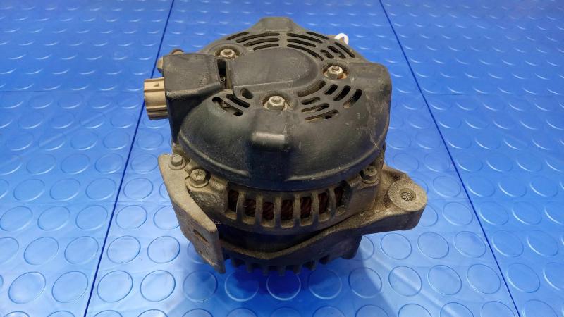 2004-2005 Toyota RAV4 Alternator Assembly 100 Amp OEM 2706028260