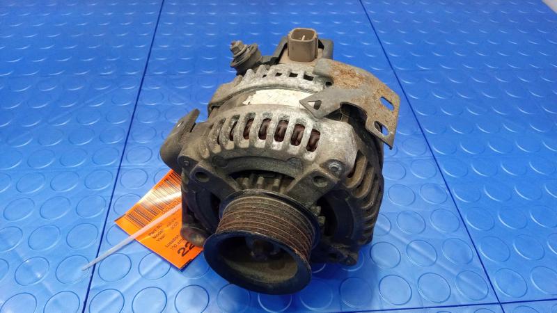 2004-2005 Toyota RAV4 Alternator Assembly 100 Amp OEM 2706028260