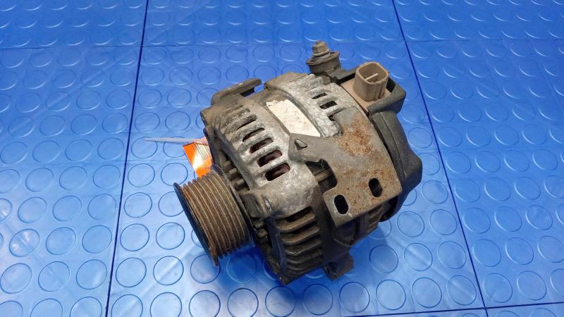 2004-2005 Toyota RAV4 Alternator Assembly 100 Amp OEM 2706028260