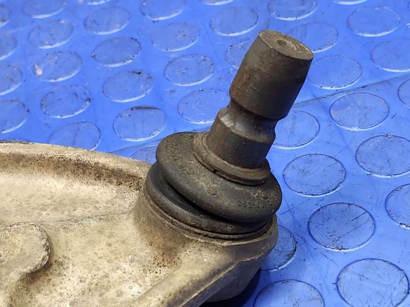 2007 Hummer H3 Upper Control Arm Front