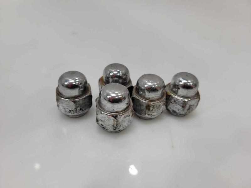 2013 Hyundai Veloster Lug Nuts