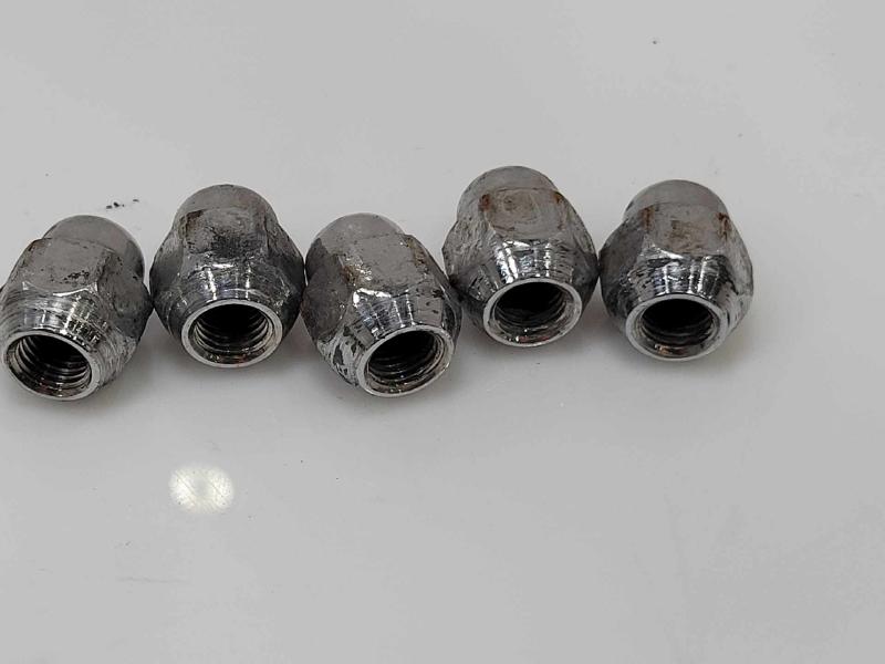 2013 Hyundai Veloster Lug Nuts