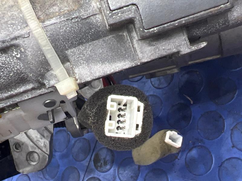 2008 Nissan Titan Steering Column Assembly - Floor Shift w/o Key OEM 488109FD0A