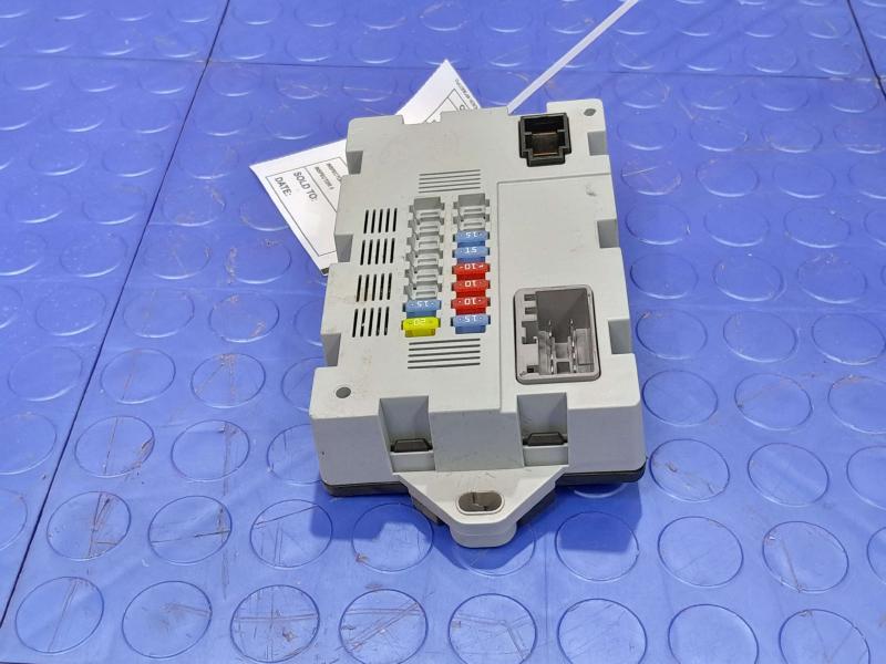 2017-2019 Jaguar XE Cabin Fuse Box Relay Junction Block Module OEM CPLA-14Q073-AA