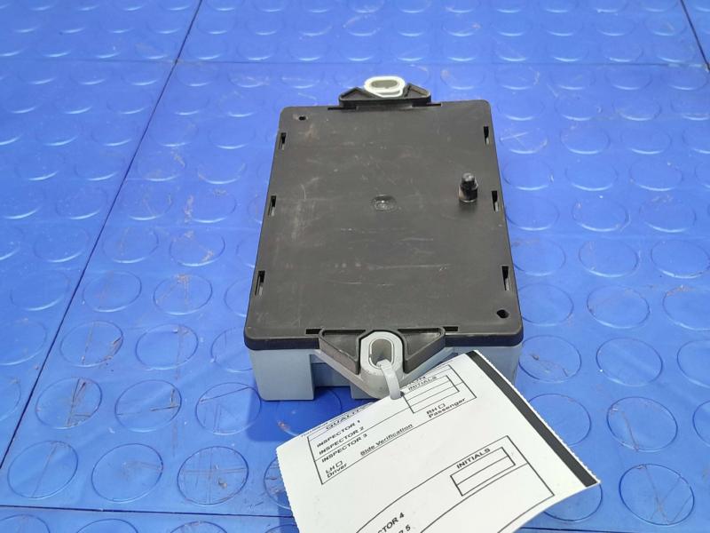 2017-2019 Jaguar XE Cabin Fuse Box Relay Junction Block Module OEM CPLA-14Q073-AA