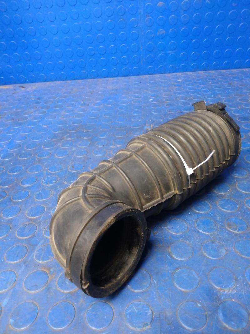 1995 Jeep Grand Cherokee Air Intake Tube/Resonator