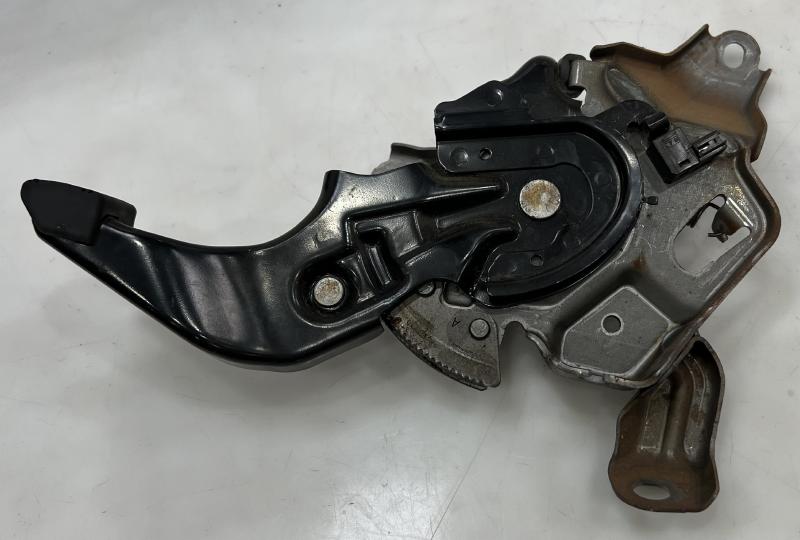 2007 - 2011 Toyota Camry Parking Brake Pedal Assembly OEM 46200-06030