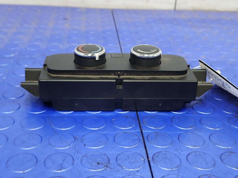 2011-2013 Dodge Durango Rear Temperature Climate Controls OEM 55111866AD