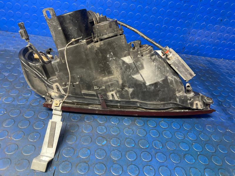 2001 BMW X5 Headlamp Assembly