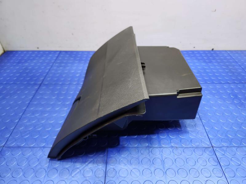 2014 Ford Focus Glove Box