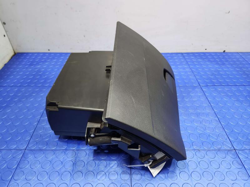 2014 Ford Focus Glove Box