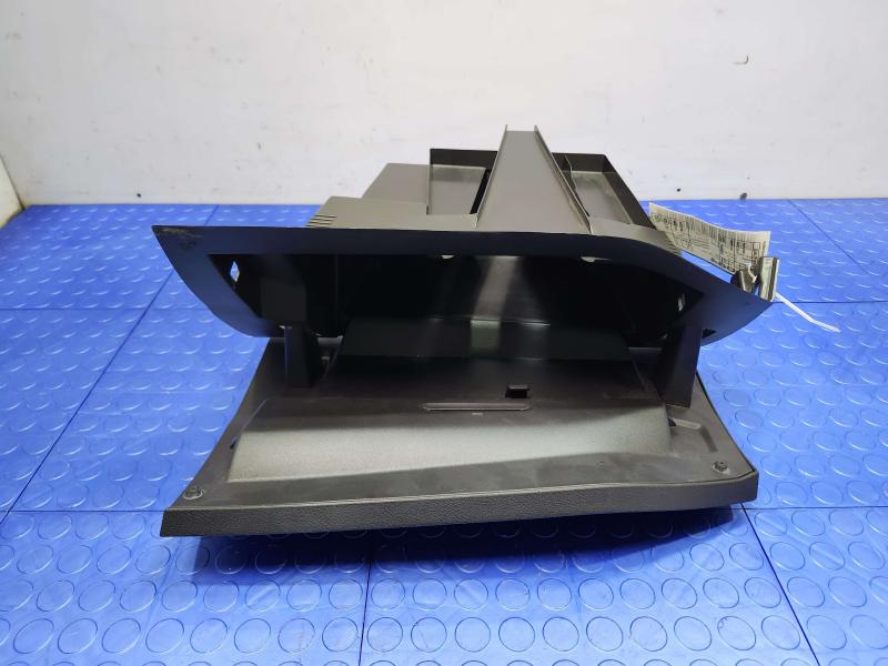 2014 Ford Focus Glove Box
