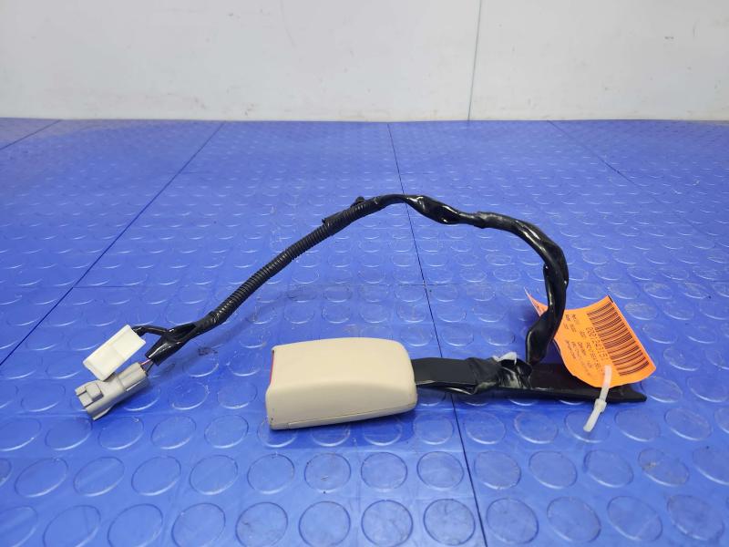 2005 Lexus RX 330 Front Seat Belt