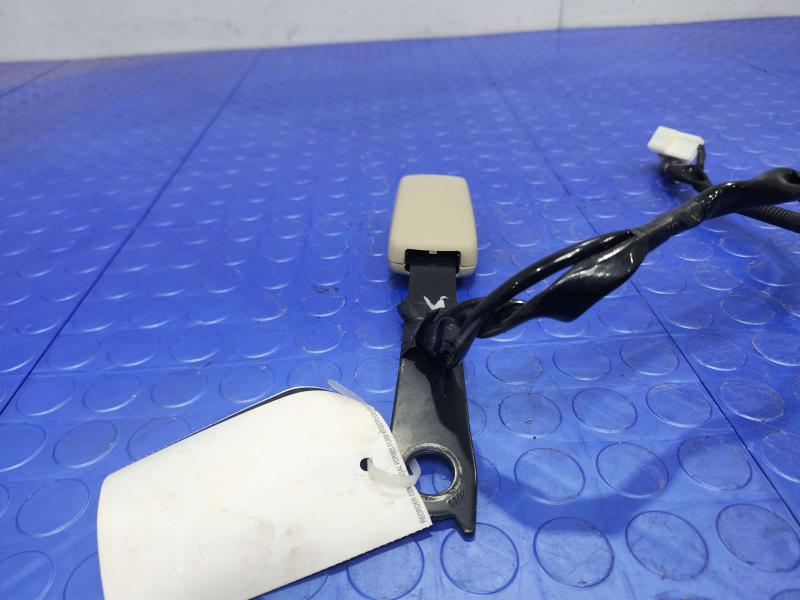 2005 Lexus RX 330 Front Seat Belt