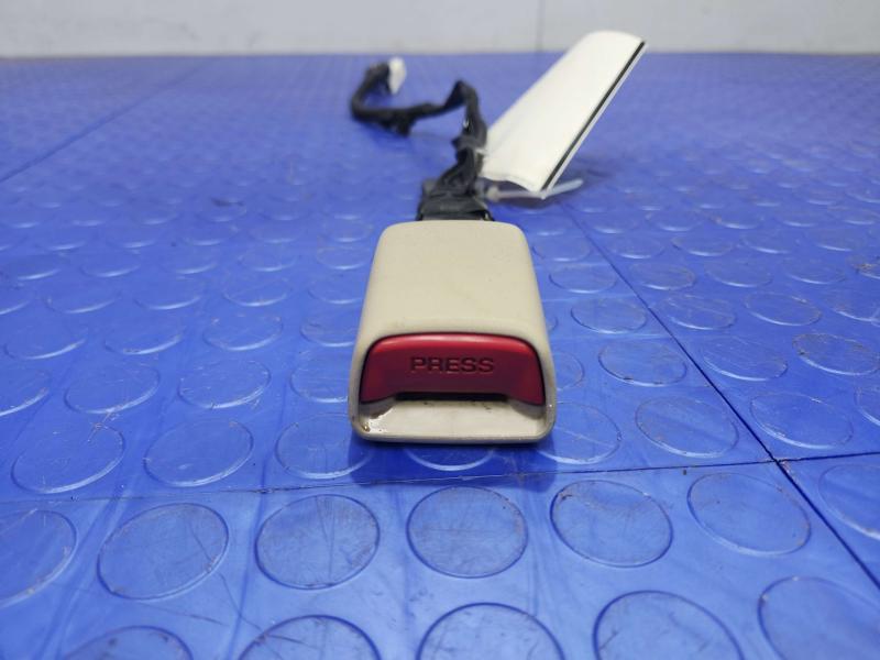 2005 Lexus RX 330 Front Seat Belt