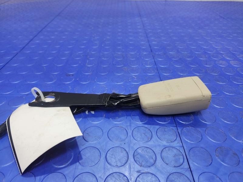 2005 Lexus RX 330 Front Seat Belt