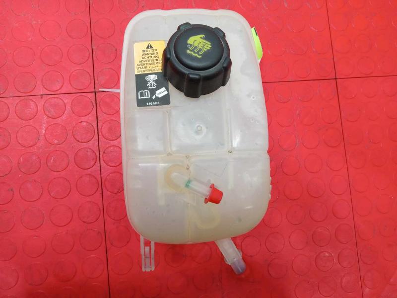 2020 Nissan Sentra Coolant Recovery Bottle