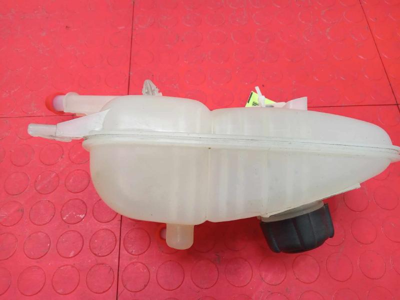 2020 Nissan Sentra Coolant Recovery Bottle