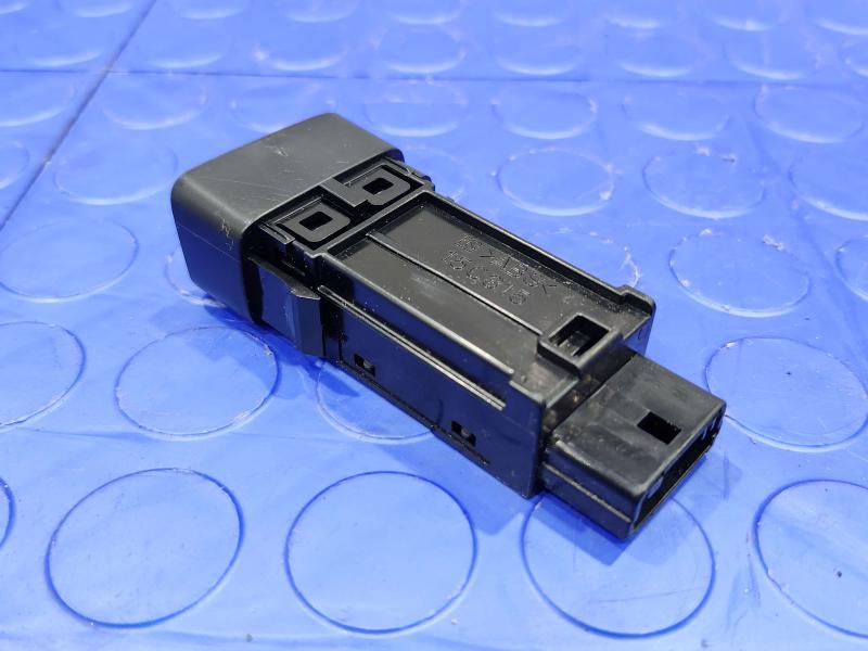 2013 Toyota Prius Misc Ebay Parts