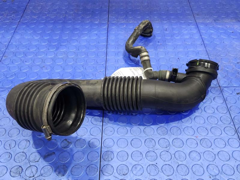 2012 Mercedes Sprinter Air Intake Tube/Resonator