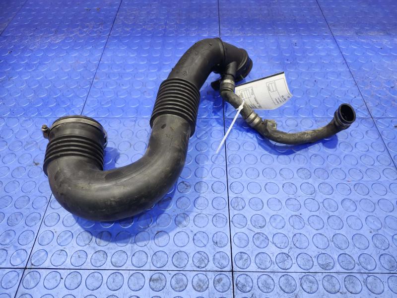 2012 Mercedes Sprinter Air Intake Tube/Resonator