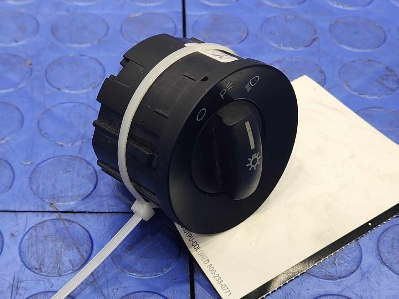 2014 Ford Mustang Headlight Switch (Dash Mtd)