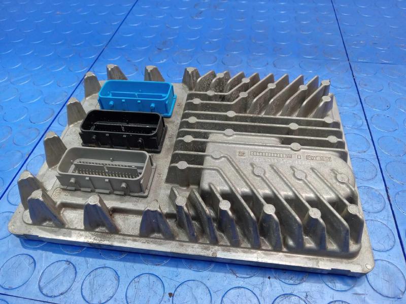 2014 Chevrolet Silverado 1500 Engine/Motor Brain Box