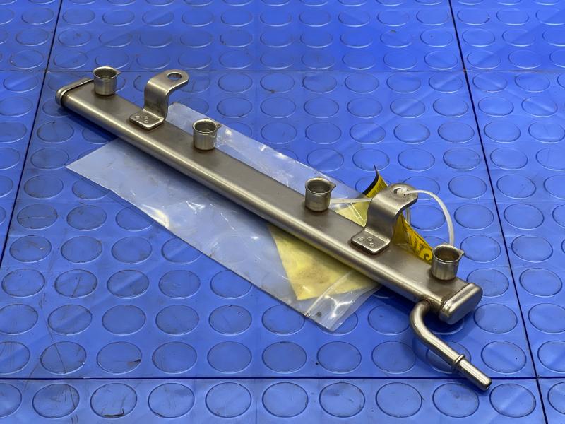 2012-2020 Dodge Journey 2.4L Engine Fuel Rail with Injectors (4) OEM 04891577AB