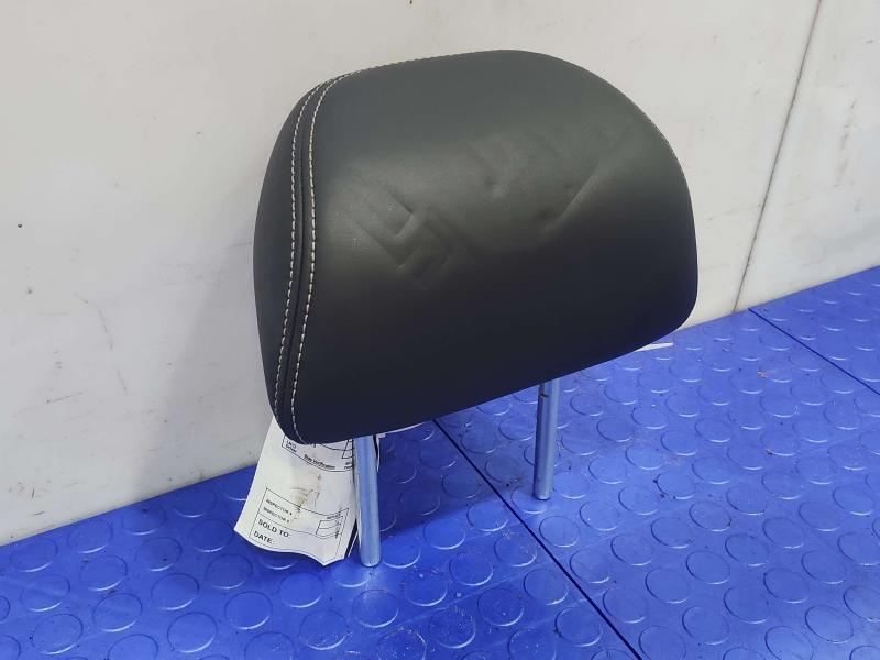 2018 Nissan Maxima Headrest