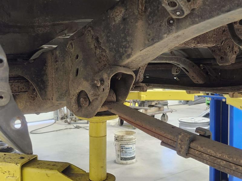 2007 Toyota Tundra Leaf Spring Rear