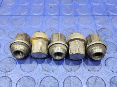 2014 Jeep Grand Cherokee Lug Nuts