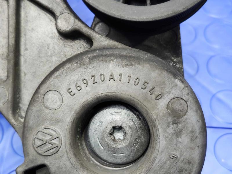 2010-2015 Volkswagen Touareg VR6 3.6L Engine Accessory Belt Tensioner OEM 22145299E