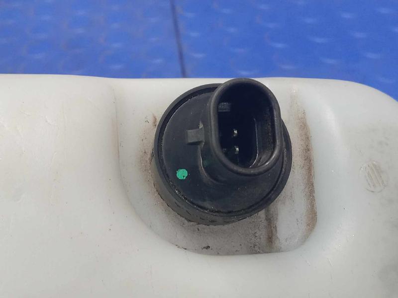 2011 Chevrolet Impala Washer Bottle