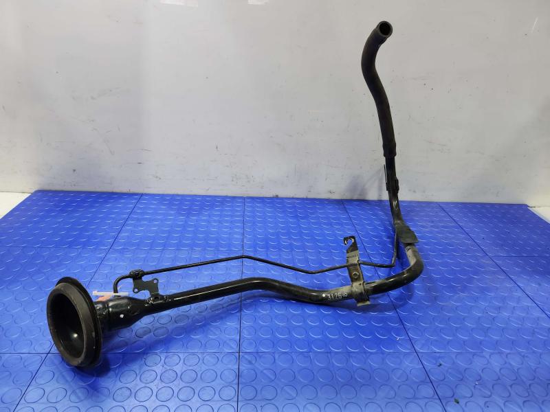 2013 Infiniti FX35 Fuel Filler Neck