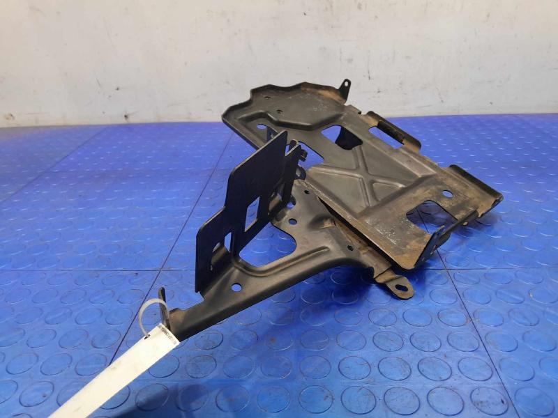 2018-2020 Buick Regal Battery Tray Carrier Assembly Genuine OEM 84213689