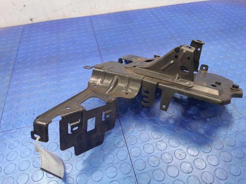 2018-2020 Buick Regal Battery Tray Carrier Assembly Genuine OEM 84213689