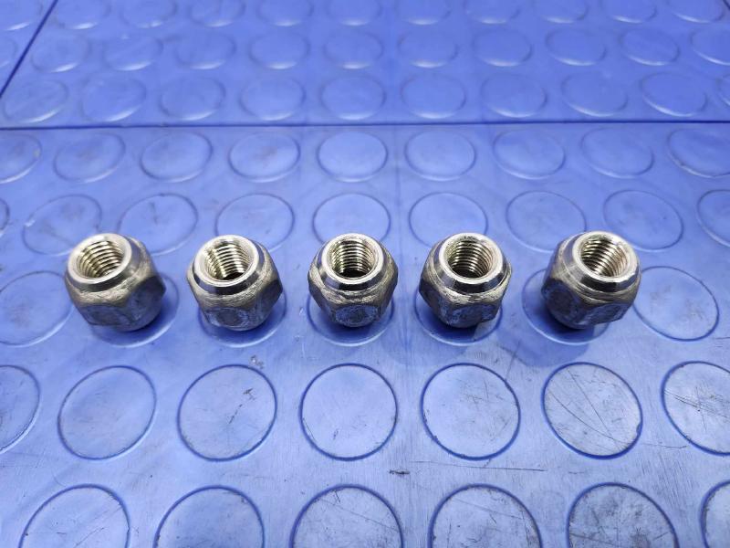 2014 Mazda Mazda3 Lug Nuts