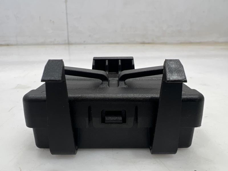 2019 - 2023 CHEVROLET BLAZER KEYLESS ENTRY RECEIVER CONTROL MODULE OEM 13523281