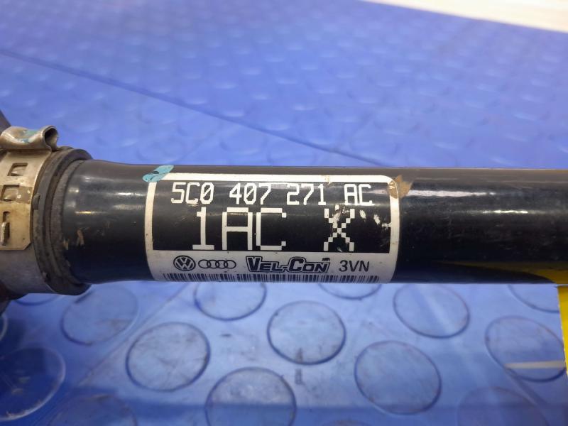 2013 Volkswagen Beetle Axle Shaft