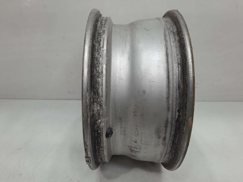 2004 GMC Canyon Wheel