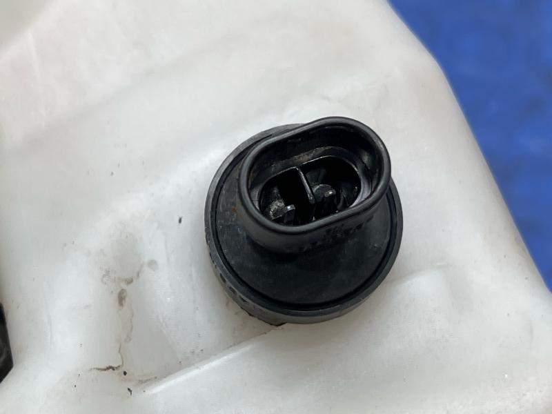 2013 Chevrolet Malibu Washer Bottle