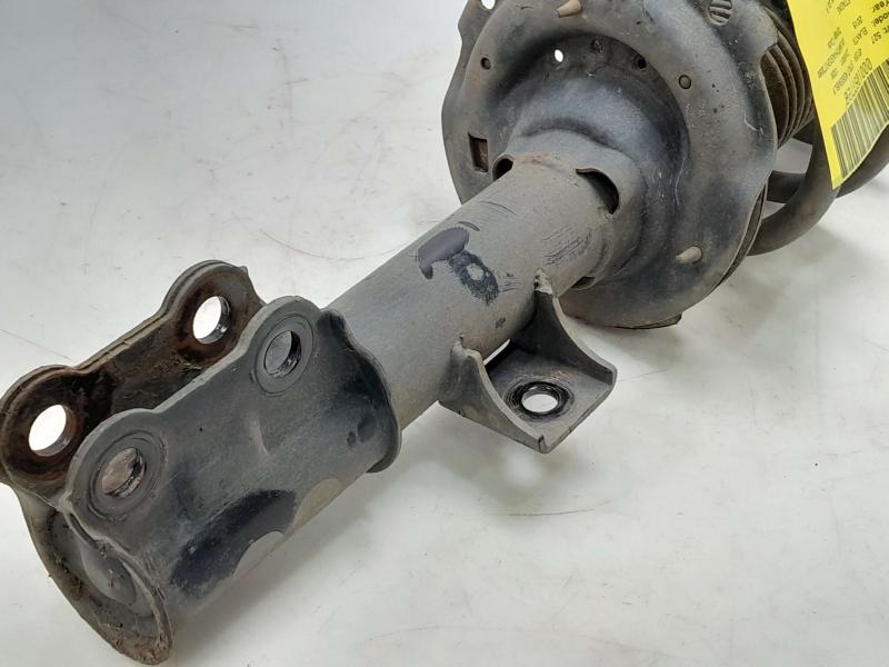 2014-2016 Hyundai Elantra Sedan Front Strut Assembly Right Passenger Side OEM 546613Y161 ,RH