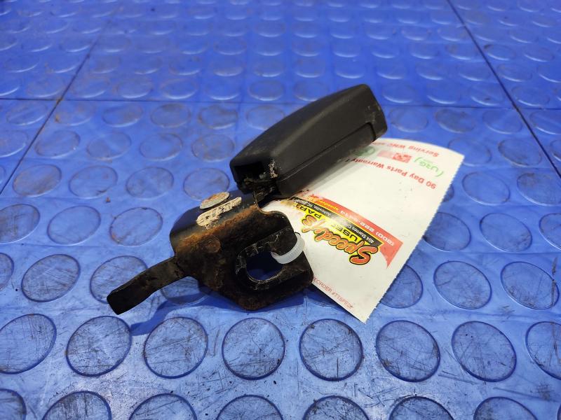 2015 Chrysler 200 Rear Seat Belt