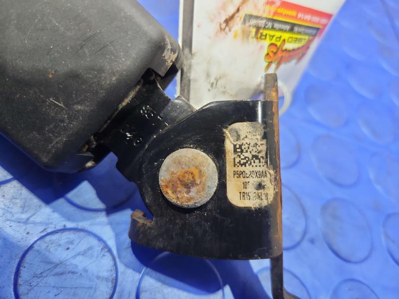 2015 Chrysler 200 Rear Seat Belt