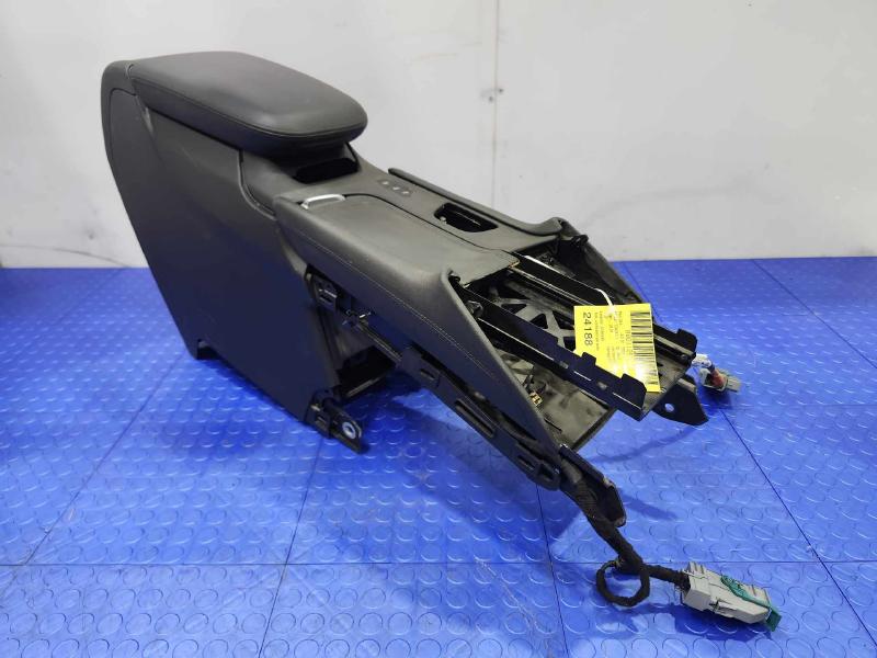 2017-2020 Cadillac XT5 AWD Center Console Assembly Black Leather OEM 84091256