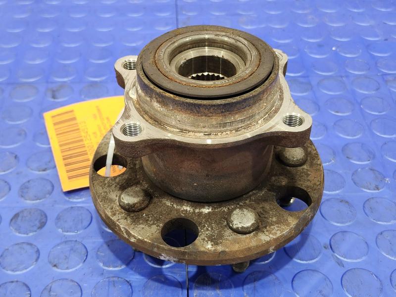 2014 Lexus IS 250 Hub