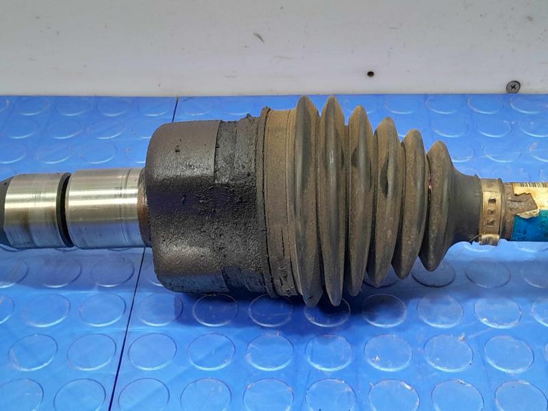 2005 Ford Explorer Axle Shaft